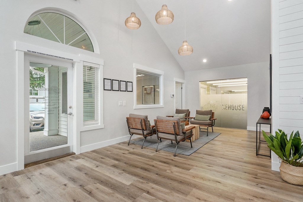 The Lakehouse Apartments Clubhouse