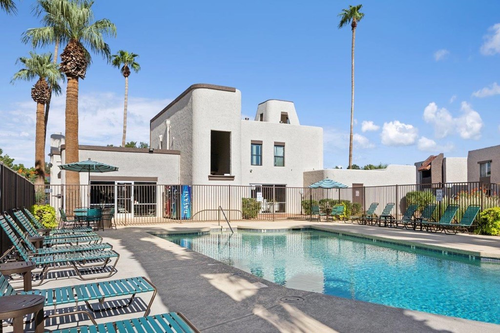 Madera at Metro Pool and Clubhouse