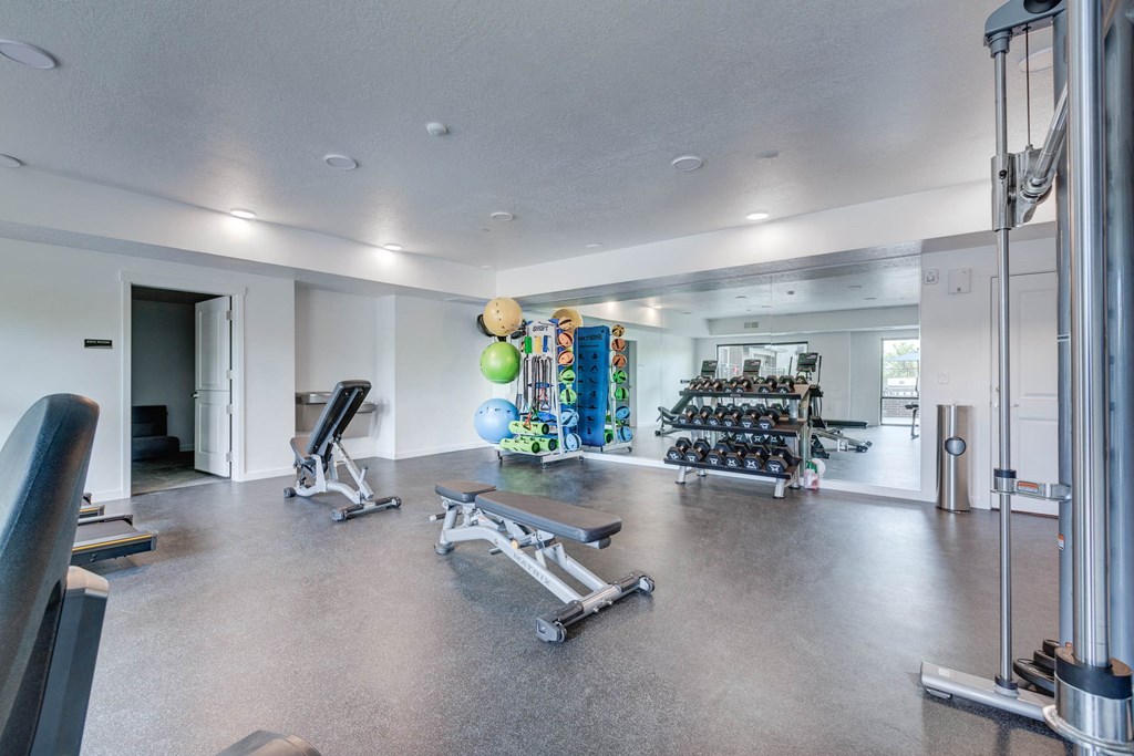 the gym at the preserve apartments