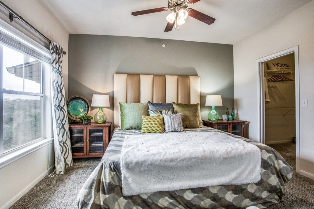 Hudson Miramont Apartments Model Bedroom