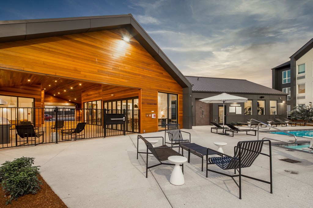 Heirloom_Portland_Oregon_JLL_ClubhouseBack