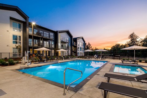 Heirloom_Portland_Oregon_JLL_Twilight_Pool_Apartments