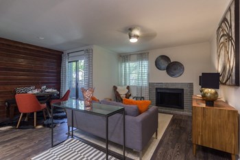 Retreat at Barton Creek Model Living Room - Photo Gallery 27
