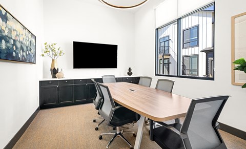 The Farmstead_Eugene_OR_Clubhouse_conferenceroom