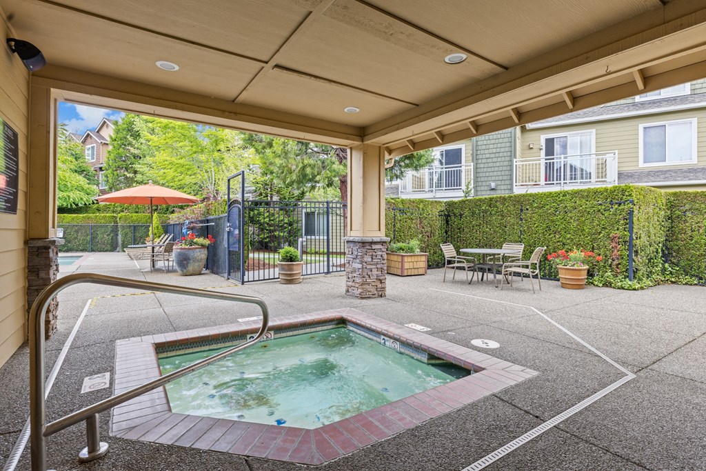 the retreat at thousand oaks apartment jacuzzi