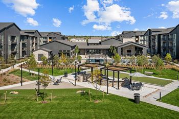 Outdoor courtyard with trellis
