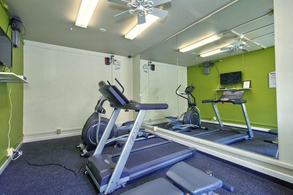 Sunset Crossing Apartments fitness center