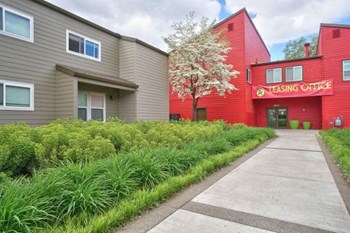Parc Central_Vancouver WA_leasing office exterior - Photo Gallery 42