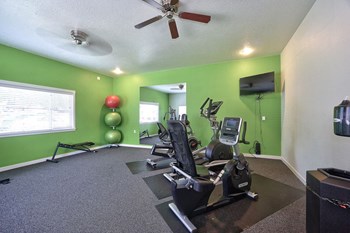 Parc Central_Vancouver WA_ Apartment fitness center - Photo Gallery 34