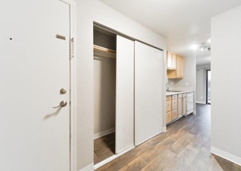 Beacon View Apartments Hallway Closet - Photo Gallery 2