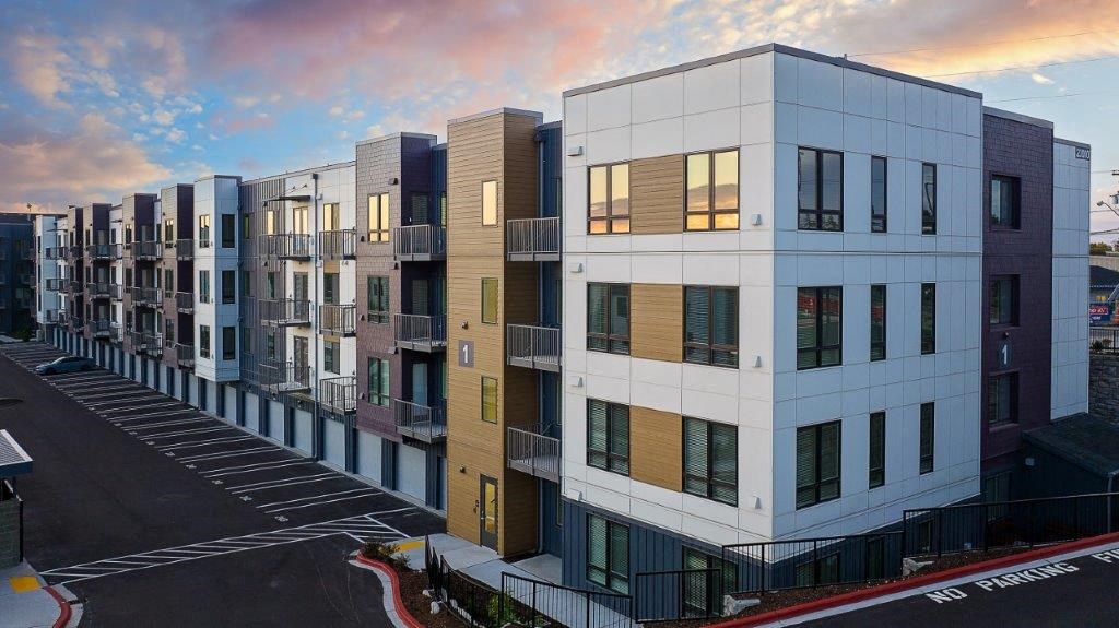 Alexan Gateway Exterior