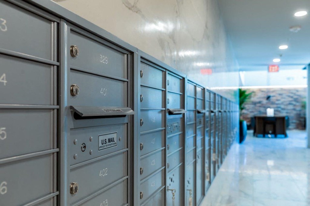 Alexan 100 Apartments Mailboxes