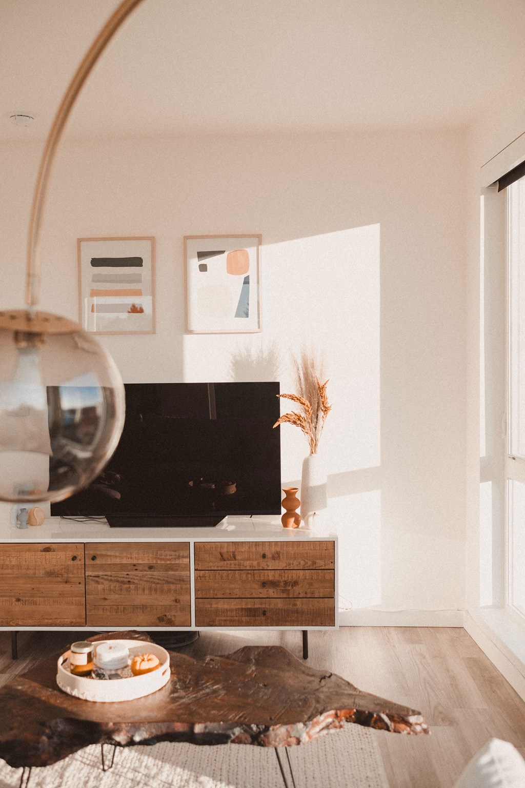 Meetinghouse_Portland_OR_Sellwood_Interior_TV