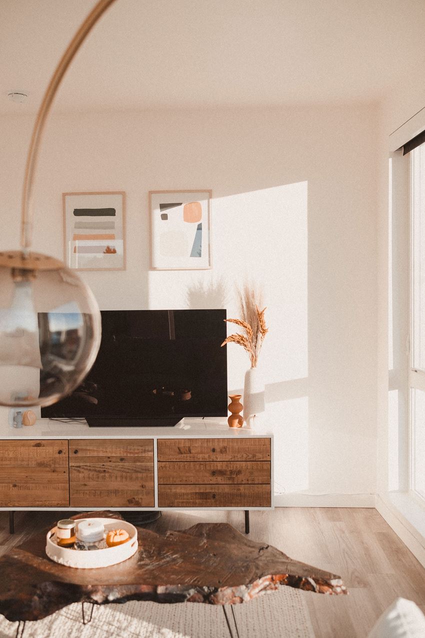 Meetinghouse_Portland_OR_Sellwood_Interior_TV