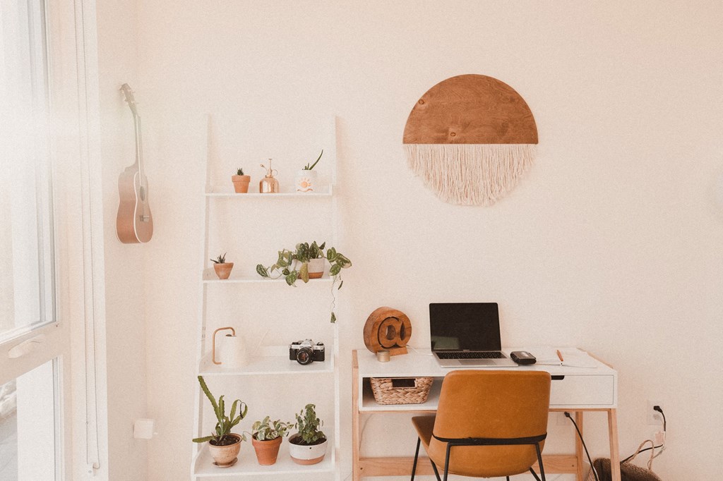 Meetinghouse_Portland_OR_Sellwood_Interior_DeskArea