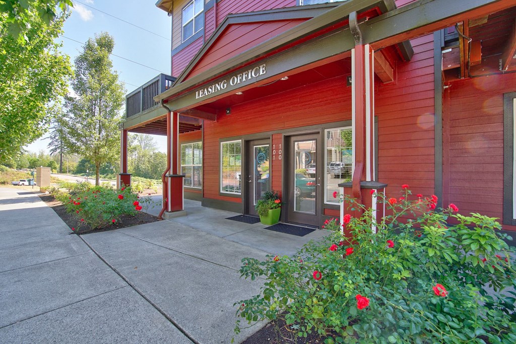Washougal, WA Lookout at the Ridge Apartments exterior leasing office