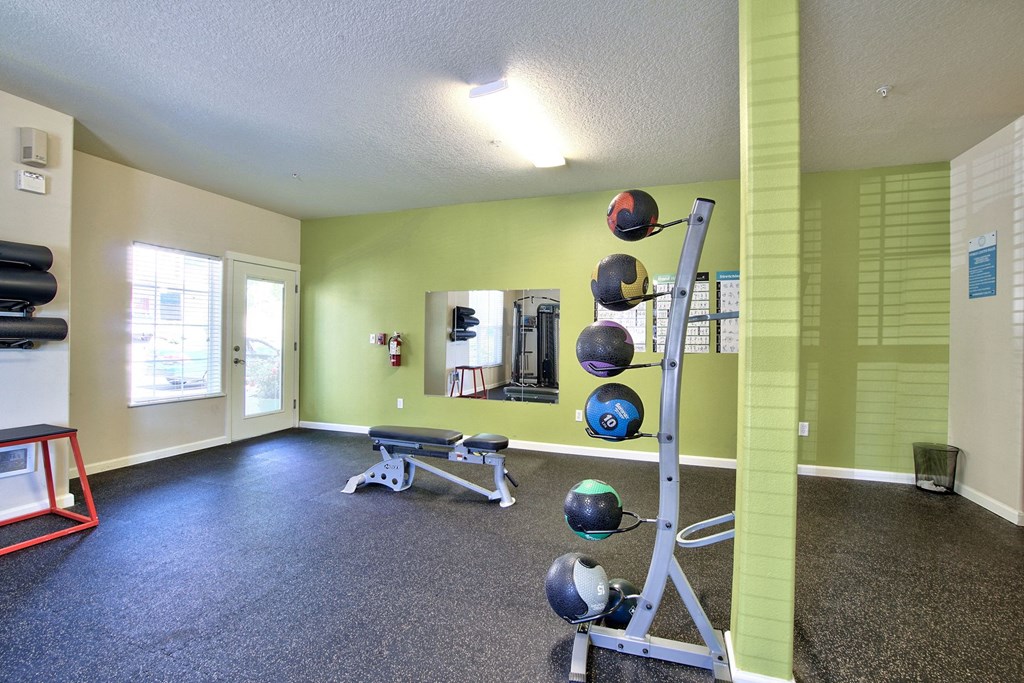 Washougal, WA Lookout at the Ridge Apartments fitness center 2