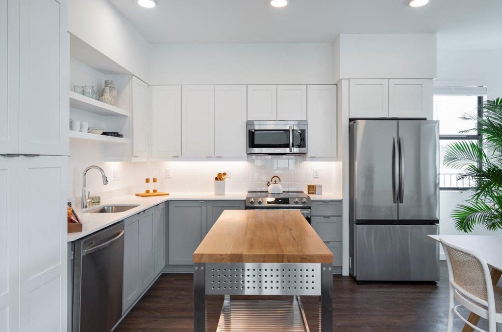 Altair by Soltura Model Kitchen