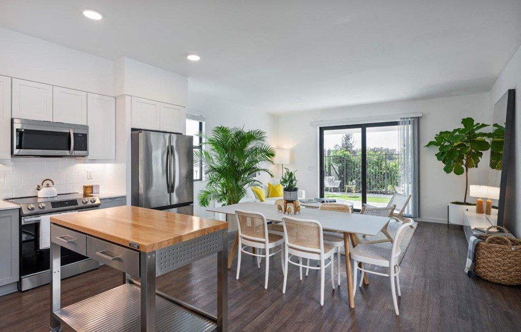 Altair by Soltura Model Kitchen and Dining Area