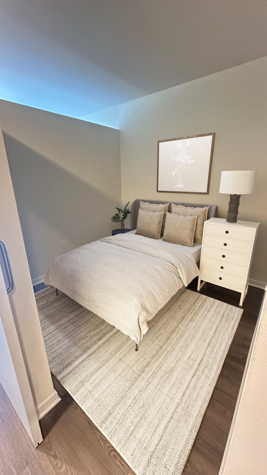 Alton Heights in Kansas City, Missouri Model Bedroom
