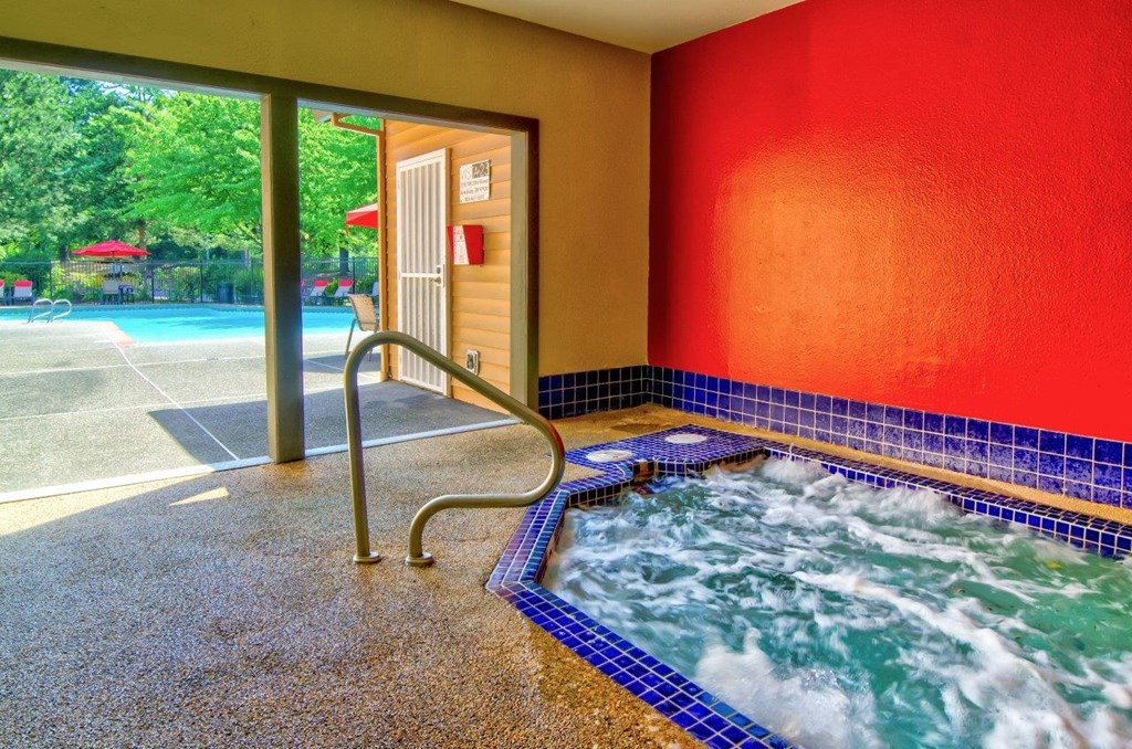 Alvista 23 Apartment Homes Hot Tub