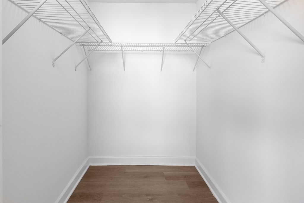 Ames Lofts Walk In Closets