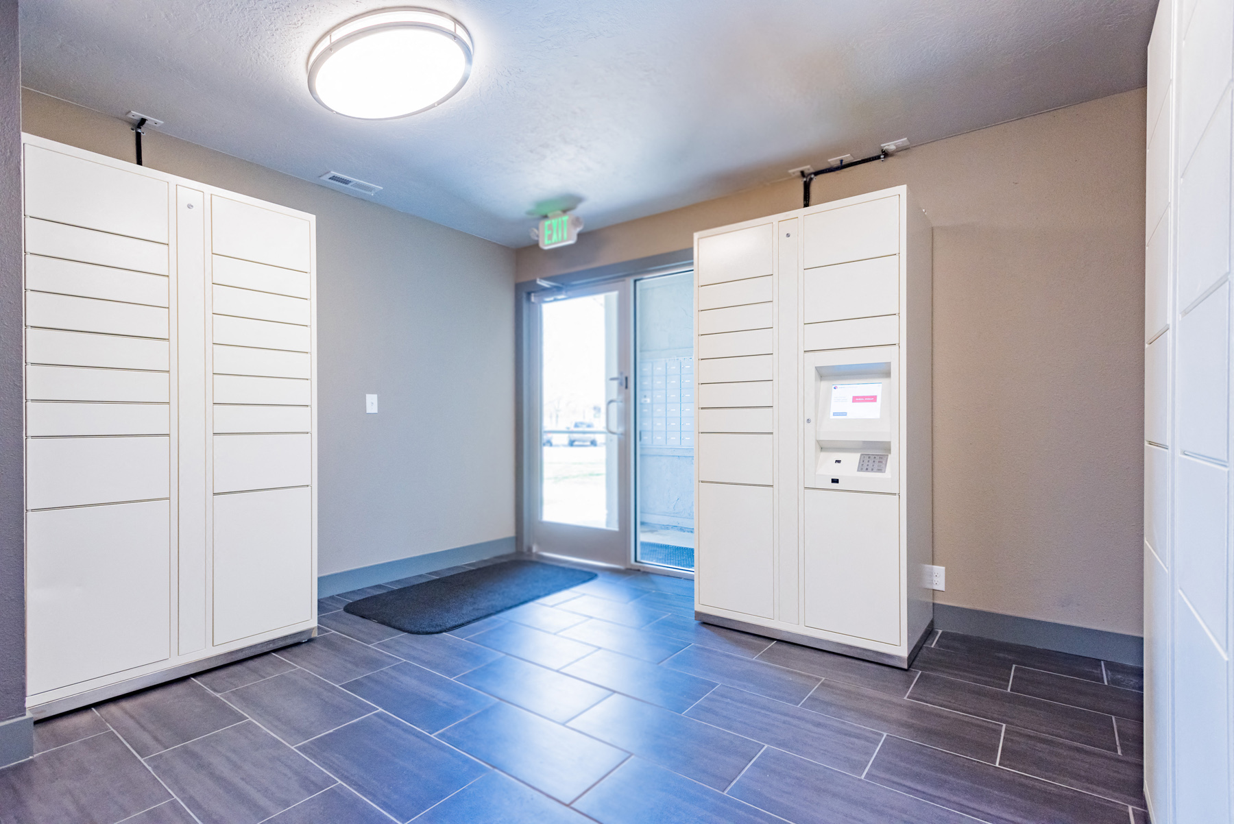 The Grove Apartments Delivery Lockers