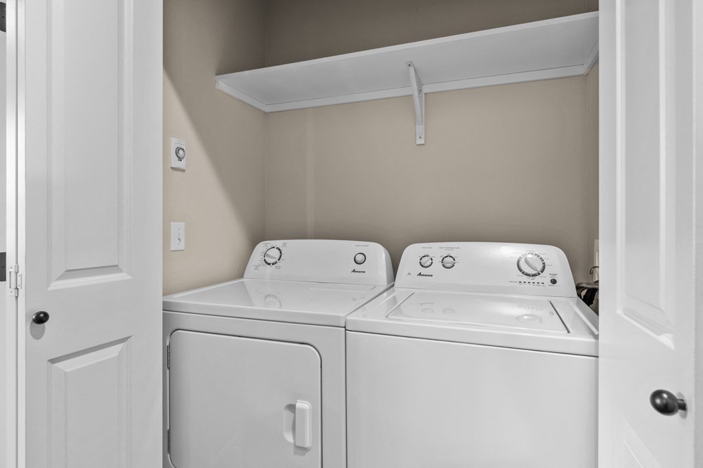 Little Tuscany Apartments & Townhomes - Washer and Dryer In-Home