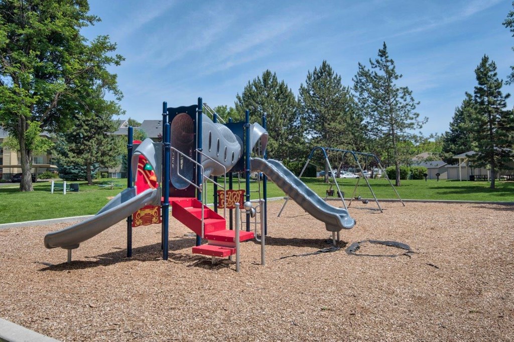 Arbor Crossing Apartments Playground
