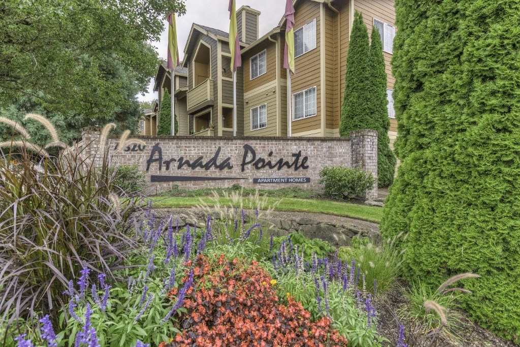 Arnada Pointe Monument Sign