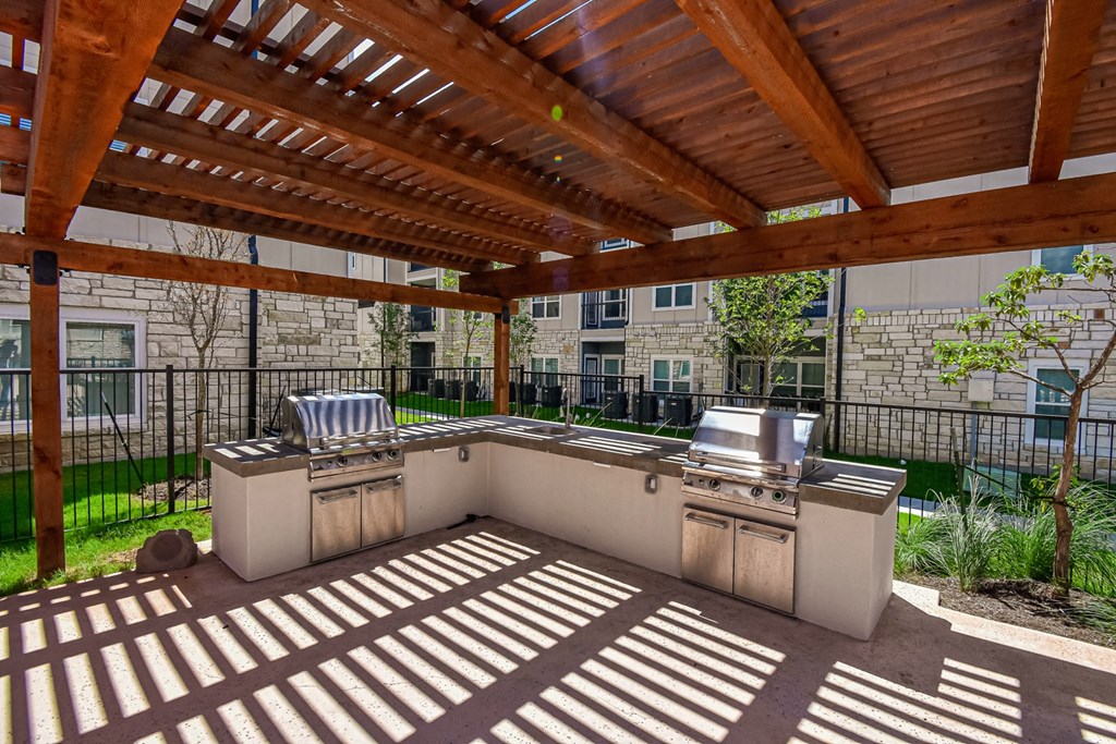 Aspire at Live Oak Outdoor BBQ Area