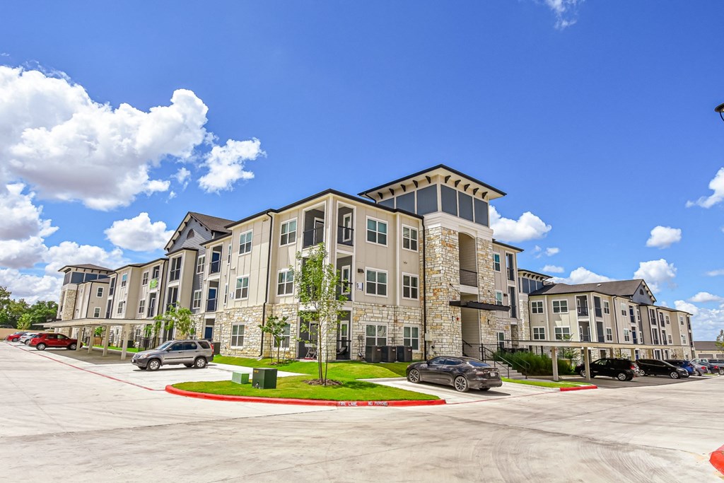Aspire at Live Oak Apartments Exterior of Building