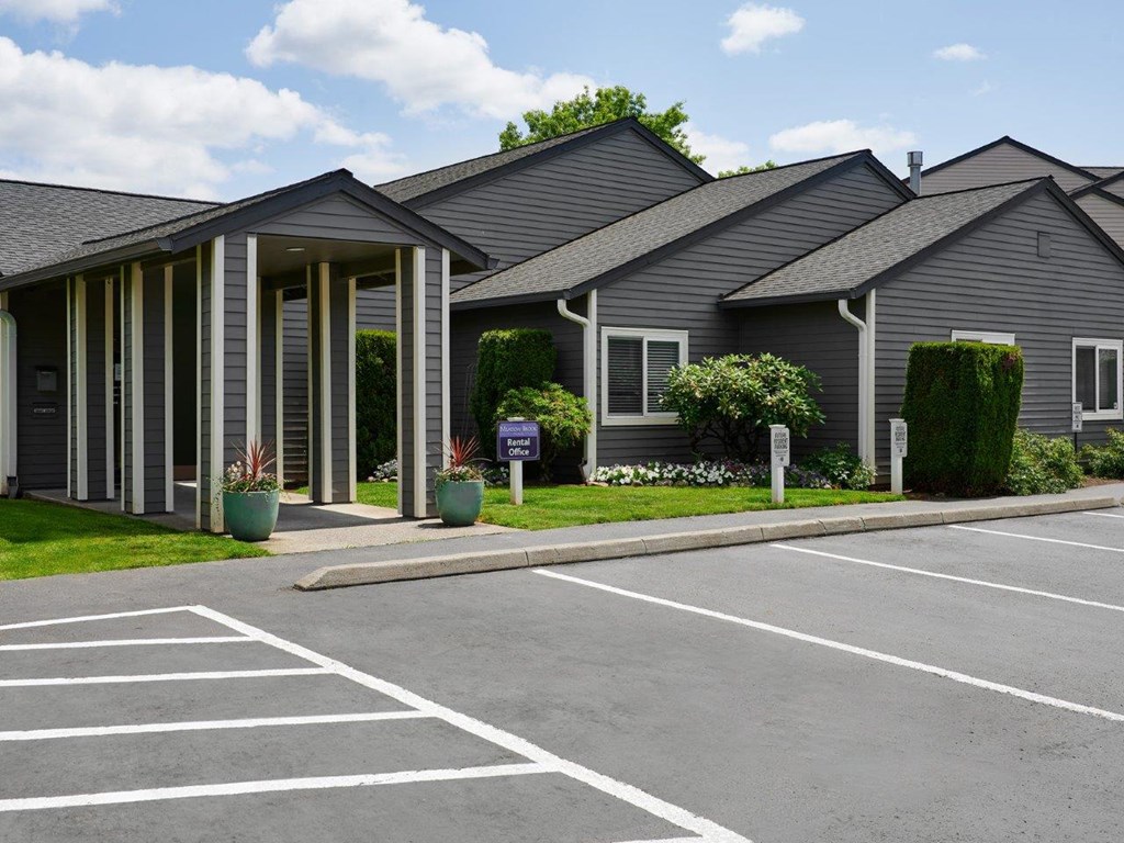 Atrio Apartments Clubhouse Exterior