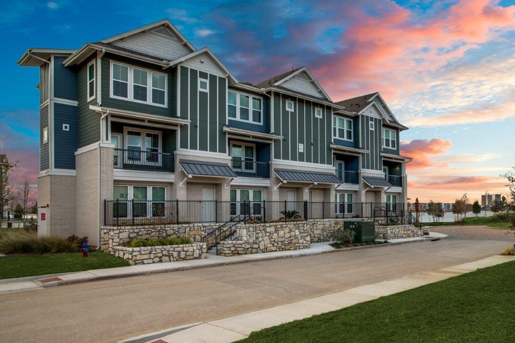 Aura Beacon Island Exterior