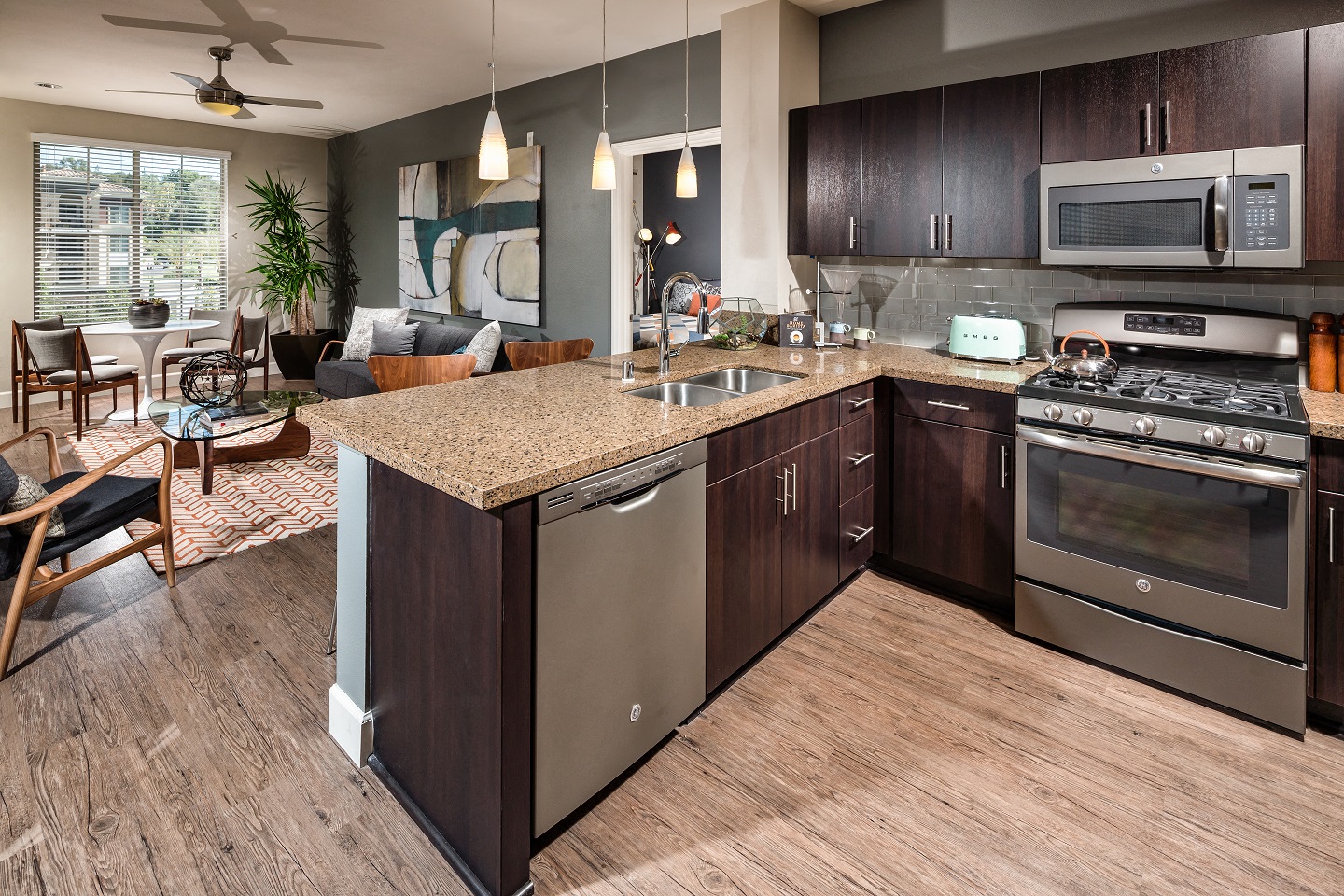 Ave_5_Adagio_Model_305_Kitchen_Mission Viejo
