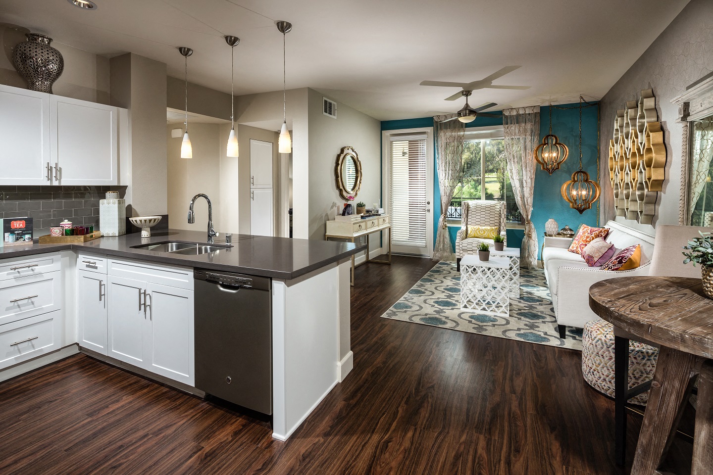 Ave_5_Adagio_Model_306_Kitchen_Dinning_Room_Mission Viejo