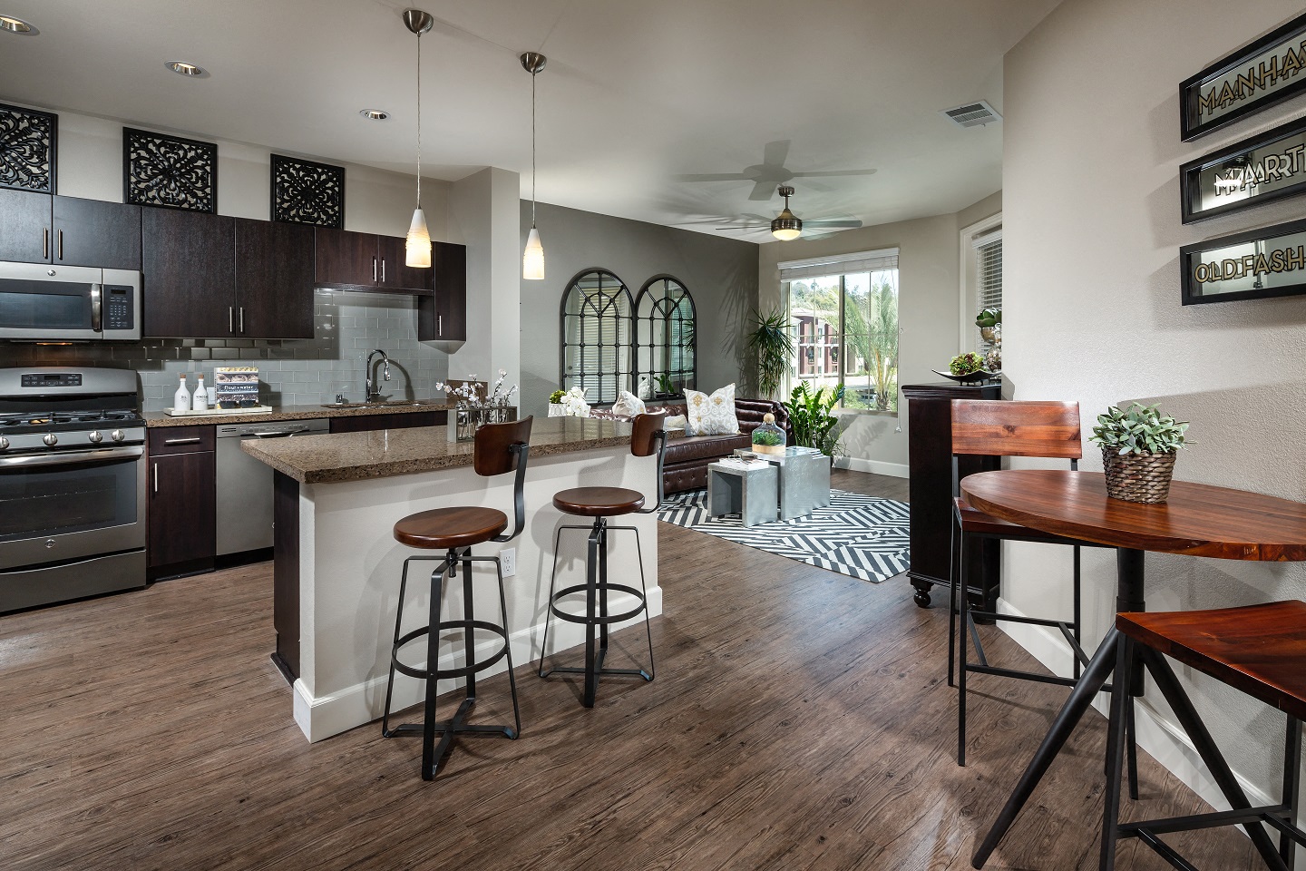 Ave_5_Adagio_Model_Dining_Room_Mission Viejo