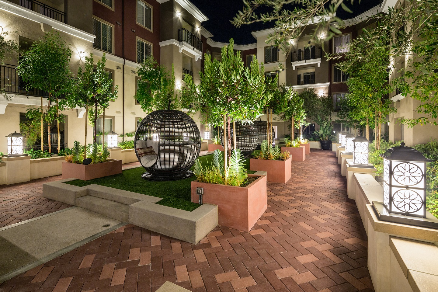 Ave_5_Adagio_Pod_Courtyard_Night_Mission Viejo CA