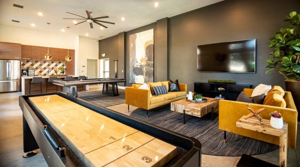 Axio 8400 Clubhouse Lounge