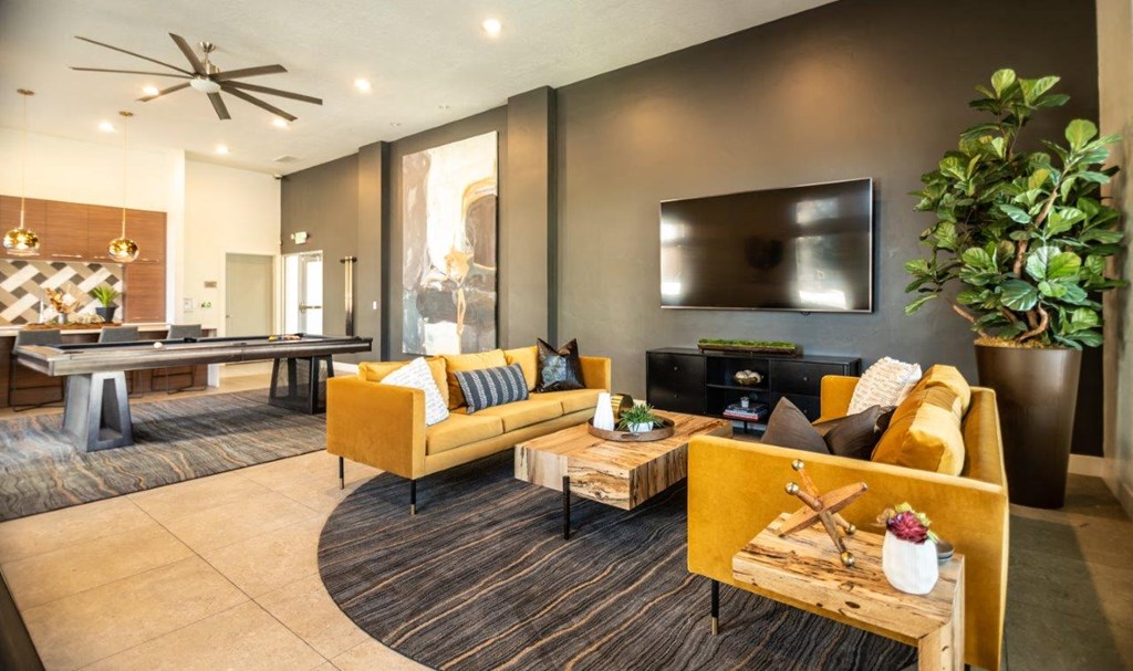 Axio 8400 Clubhouse Lounge