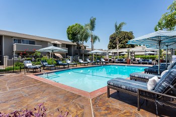 Axiom Tustin Apartments Swimming Pool - Photo Gallery 3