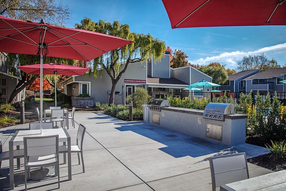 The Alexandar BBQ Area