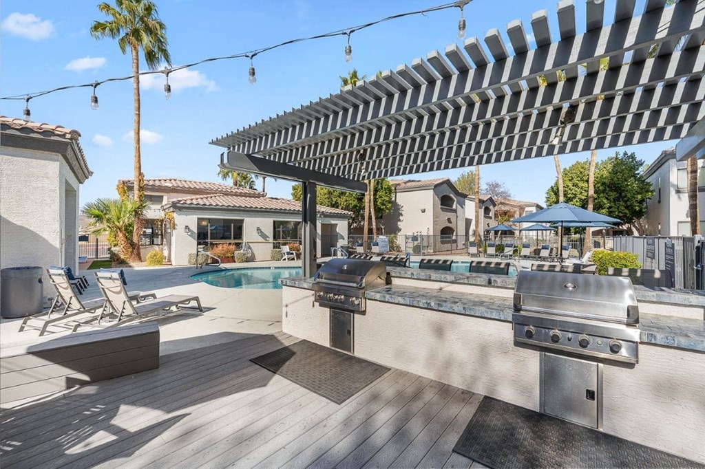 Bayside Apartments in Phoenix, Arizona Patio and BBQ's