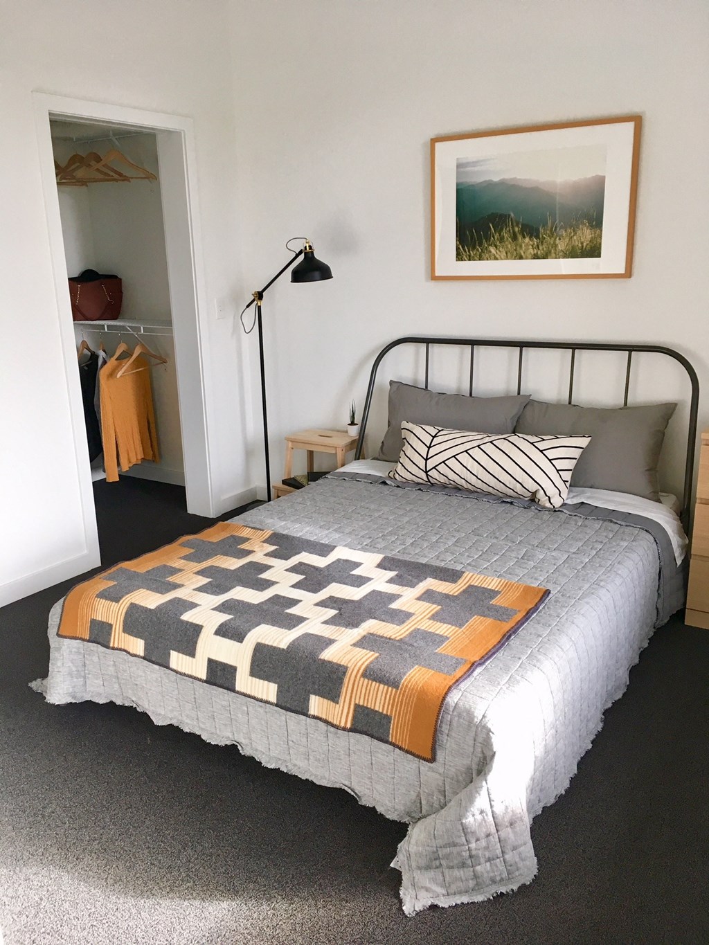 RangeApartments_Bend_Oregon_Interior_Bedroom