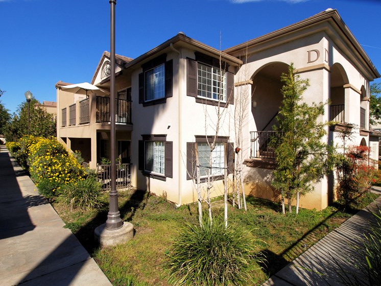 Cypress Villas Apartments Building Exterior and Landscaping