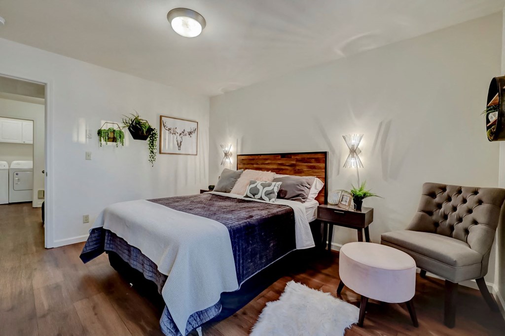 Brentwood Estates Springfield, OR master bedroom