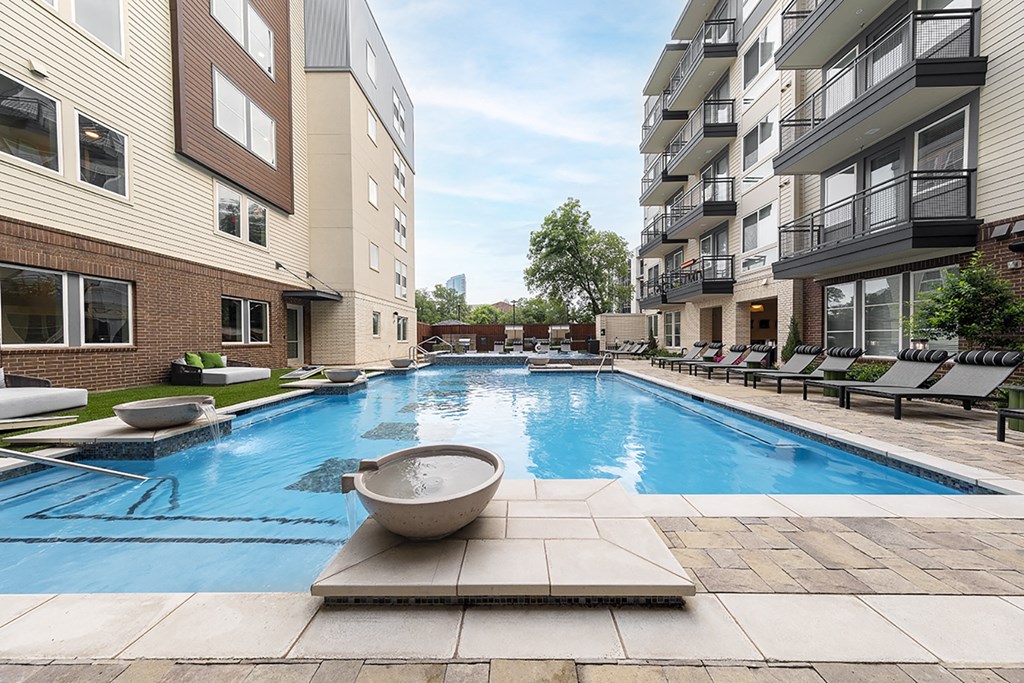 Southside Apartments Swimming Pool