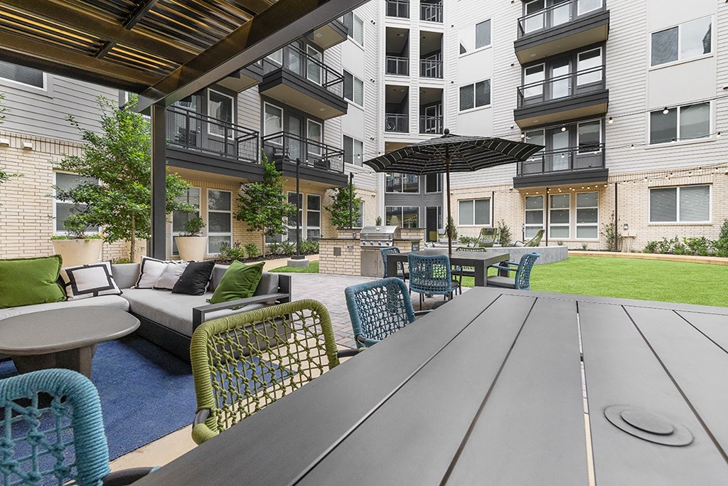 Southside Apartments Outdoor Seating Areas