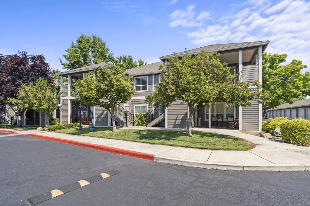 the enclave at homecoming terra vista apartments exterior