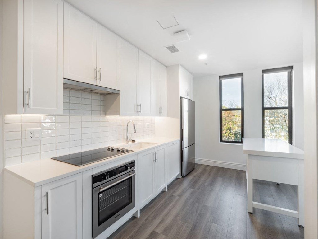 Capitol Rose Luxury Apartments in Washington, DC Kitchen with Island